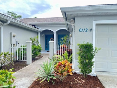 6112 Mandalay Cir unit 67, Naples, FL 34112 - photo 2