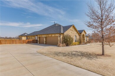 12900 Big Sky Dr, Edmond, OK 73025 - photo 2
