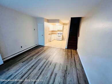 360 Barlow Ave unit 34, Staten Island, NY 10308 - photo 2