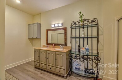 17 Song Sparrow Dr, Hendersonville, NC 28792 - photo 6