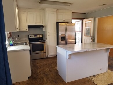 1009 22nd St E, Tifton, GA 31794 - photo 7