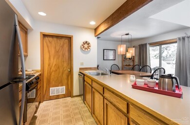 17728 Red Wing Ln, Sunriver, OR 97707 - photo 5