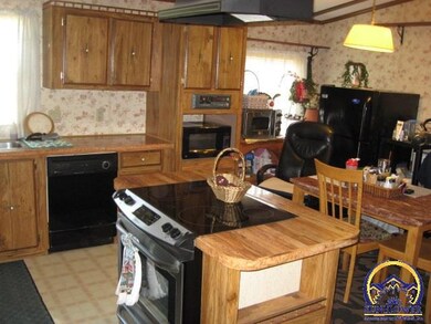 5127 SW Wanamaker Rd, Topeka, KS 66610 - photo 6