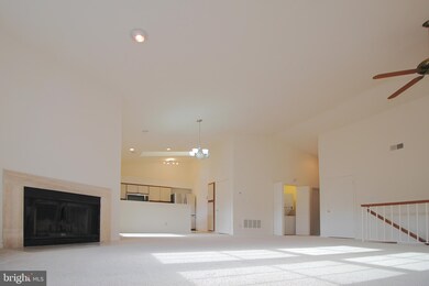 12893 Grays Pointe Rd unit C, Fairfax, VA 22033 - photo 2