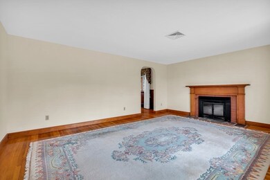 119 Harrison Ave, Woburn, MA 01801 - photo 6