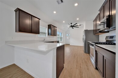 24010 Steep Climb Dr, Hockley, TX 77447 - photo 3