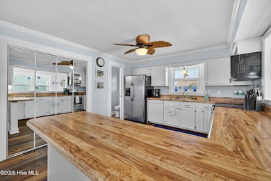 216 Oyster Ln, North Topsail Beach, NC 28460 - photo 7