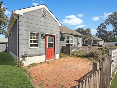 1534 Chestnut St, South Plainfield, NJ 07080 - photo 3