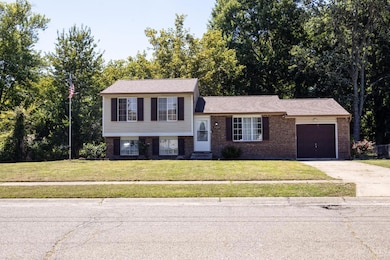 10005 Fairglen Dr, Cincinnati, OH 45251 - photo 7