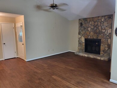 203 Atrium Ct, Warner Robins, GA 31088 - photo 2