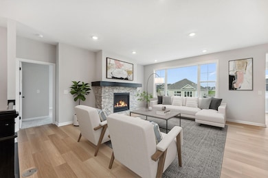 1842 Archer St, Shakopee, MN 55379 - photo 2