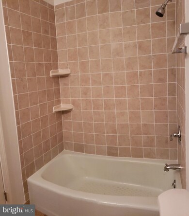 8626 Village Square Dr unit 16, Alexandria, VA 22309 - photo 7