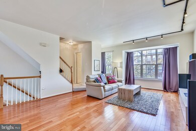 21476 Rusty Blackhaw Square, Sterling, VA 20164 - photo 4