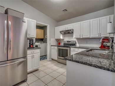 9244 Snowberry Dr, Oklahoma City, OK 73165 - photo 4