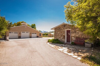 4 Exterior_high_989255