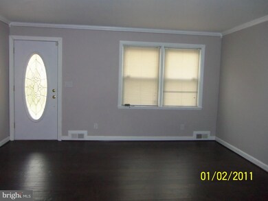 1570 Pentwood Rd, Baltimore, MD 21239 - photo 2