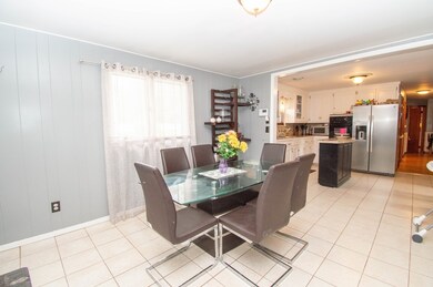 8 Ellery St, Springfield, MA 01129 - photo 6