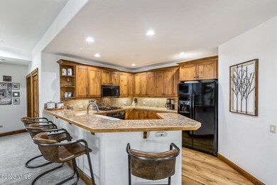 160 Cresta Rd-005-030-Kitchen-MLS_Size