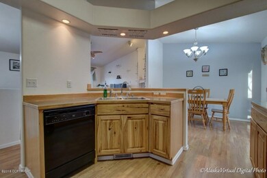 Kitchen W/Laminate Counter Tops