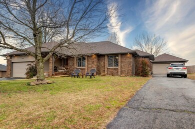 1387 W Cantor Place Dr, Nixa, MO 65714 - photo 2