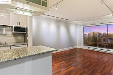 Watergate unit D523, Emeryville, CA 94608 - photo 7