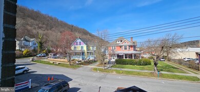 50 Independence St unit A, Berkeley Springs, WV 25411 - photo 4