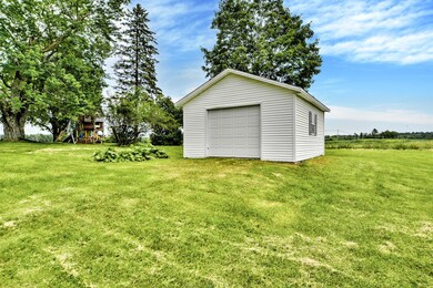 1011 N River Rd 4