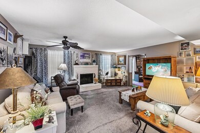 5-web-or-mls-E Solano Dr-0806-005