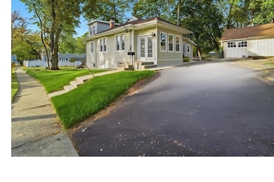 2 Metuchen Ave, Woodbridge, NJ 07095 - photo 2