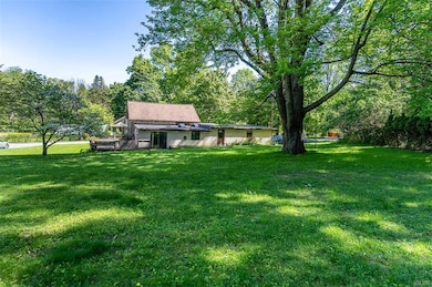 4172 Mill Rd, Emmaus, PA 18049 - photo 2