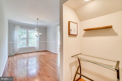 7762 Asterella Ct, Springfield, VA 22152 - photo 5