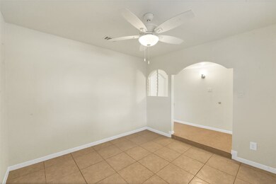 9211 Bedworth Ln, Houston, TX 77088 - photo 6