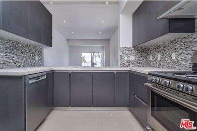 1735 N La Brea Ave unit 405, Los Angeles, CA 90046 - photo 4