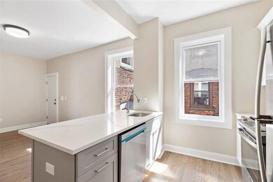 14 Oak St unit 3, Weehawken, NJ 07086 - photo 4