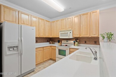 12-web-or-mls-250 Woodlands Way Unit 9 -