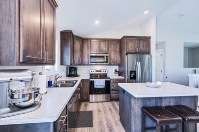 Beautifully updated kitchen!