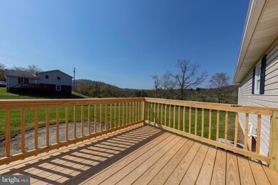 1575 Beacon St, Keyser, WV 26726 - photo 4