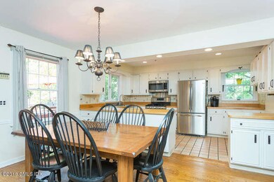 77 Gregory Rd Cos Cob CT 06807-small-016