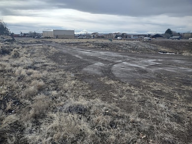 3.27 acres S Highway 97, Redmond, OR 97756 - photo 2