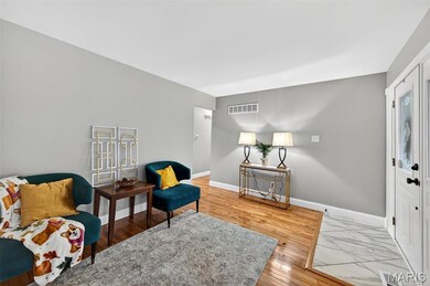 4728 Ringer Rd, Saint Louis, MO 63129 - photo 7