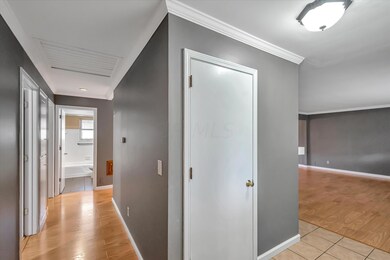 F8_415JamesRd_21