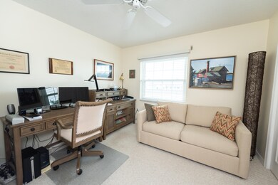 6. Guest Bedroom:Office