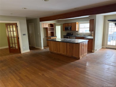 29863 Fall River Rd, Southfield, MI 48076 - photo 6