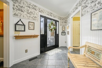 Mud Room-8952654