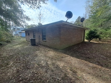 52 Wilson Ave, Bassfield, MS 39421 - photo 5