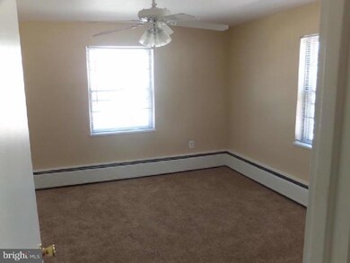 859 Old Lancaster Rd unit 7 B, Bryn Mawr, PA 19010 - photo 6