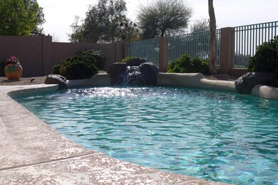 Pool water feature