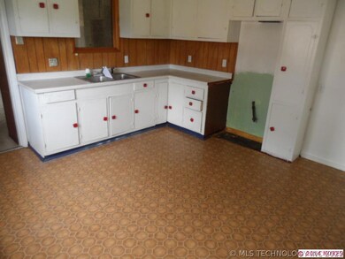 817 S 51st West Ave, Tulsa, OK 74127 - photo 4