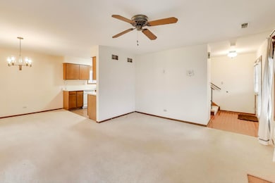1316 Barclay Ln unit 13, Deerfield, IL 60015 - photo 6