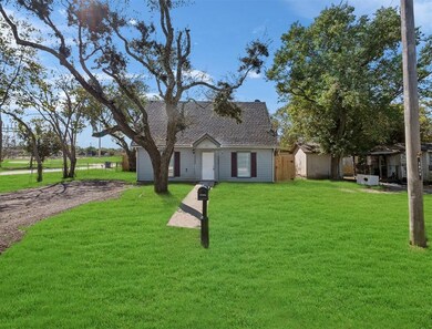2420 Avenue C, Rosenberg, TX 77471 - photo 2